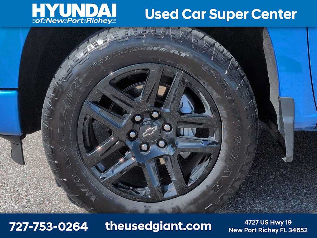Used 2026 Chevrolet Silverado 1500 Custom w/ Turbomax Blackout Package AWD/4WD image 10