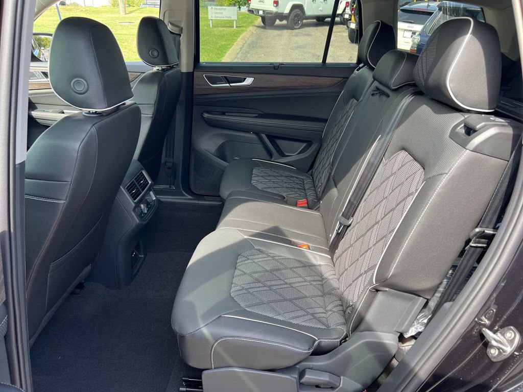 New 2026 Volkswagen Atlas SEL Premium R-Line image 24