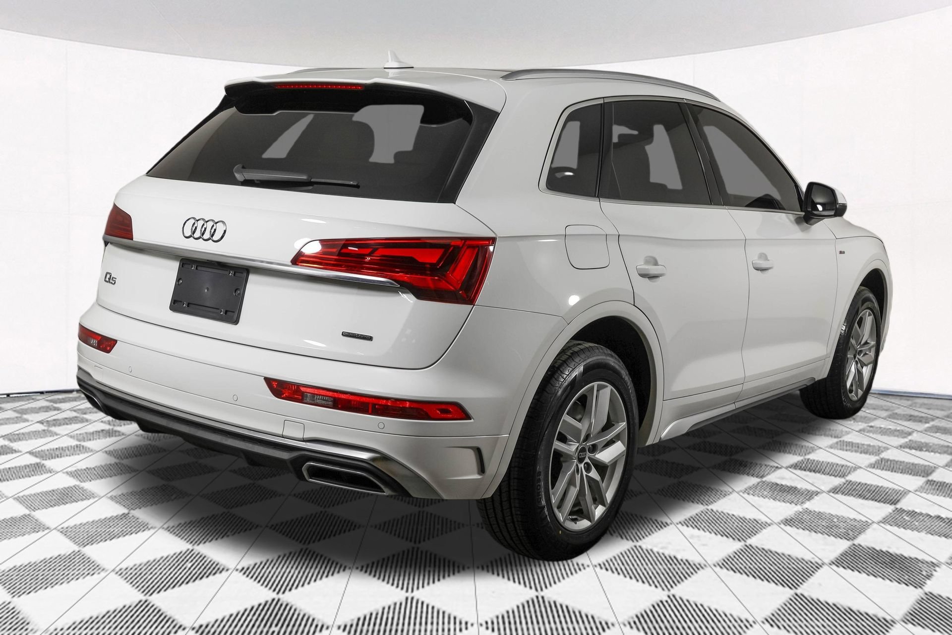 Used 2023 Audi Q5 2.0T Premium w/ Convenience Package AWD/4WD image 14