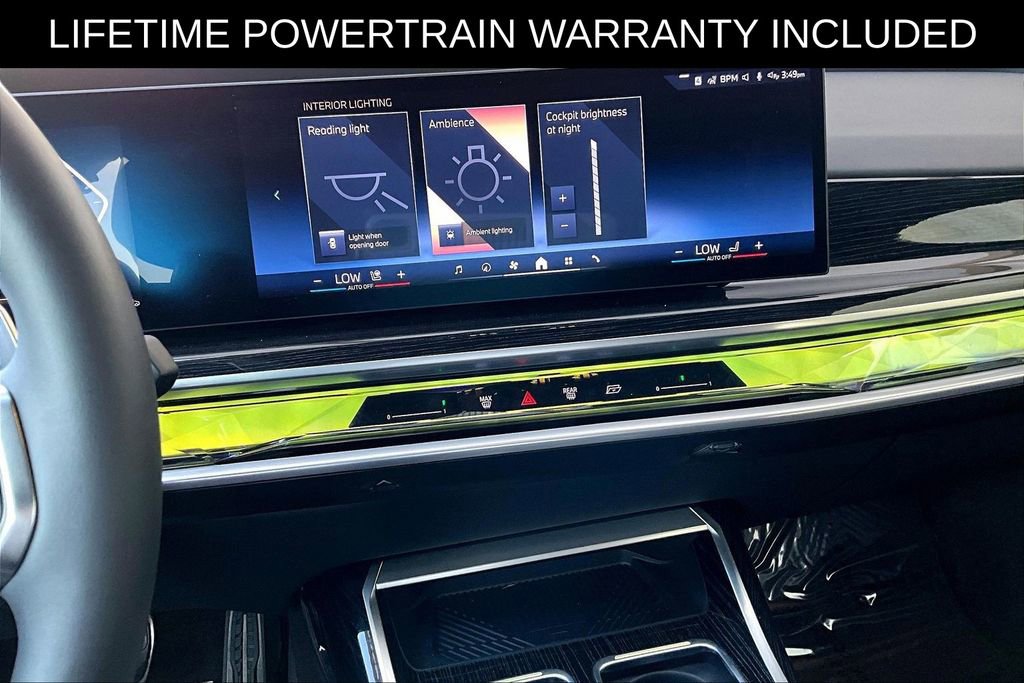 Used 2025 BMW 740i xDrive AWD/4WD image 8