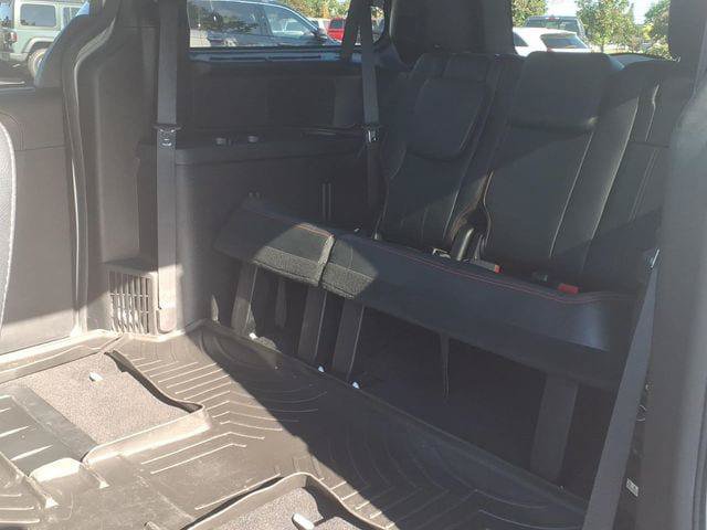 Certified 2017 Dodge Grand Caravan GT w/ Mopar Premium Addition Group FWD image 14