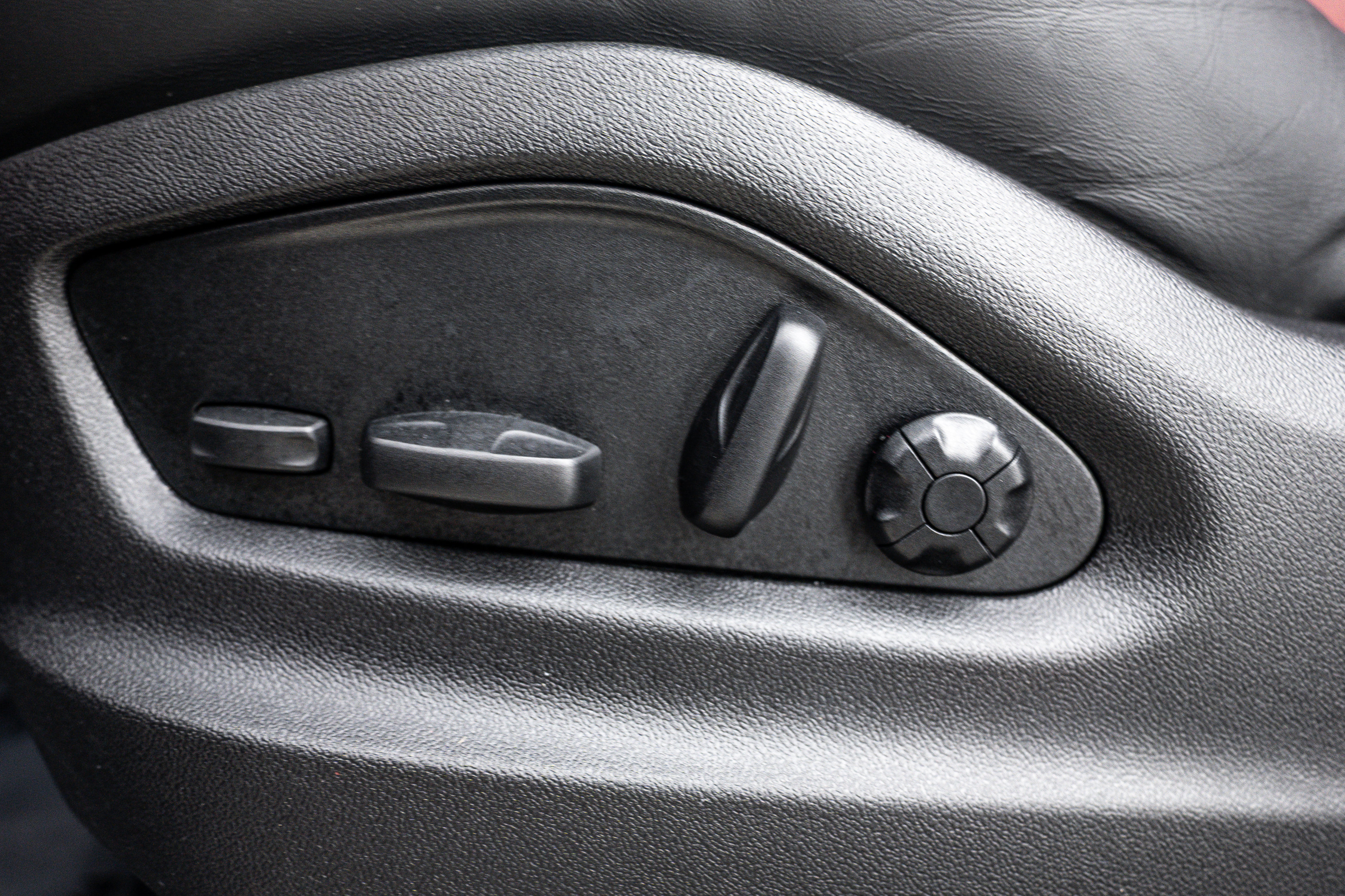 Certified 2026 Porsche Cayenne AWD/4WD image 22