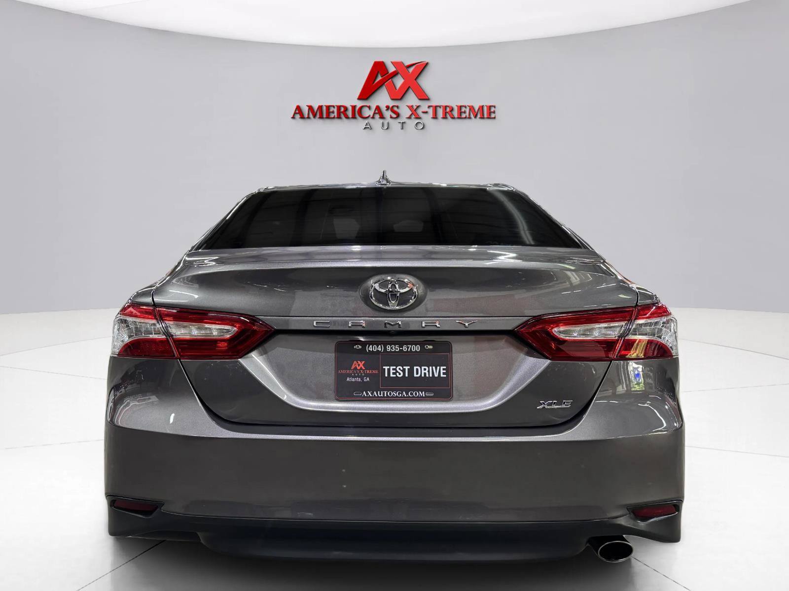 Used 2020 Toyota Camry XLE FWD image 4