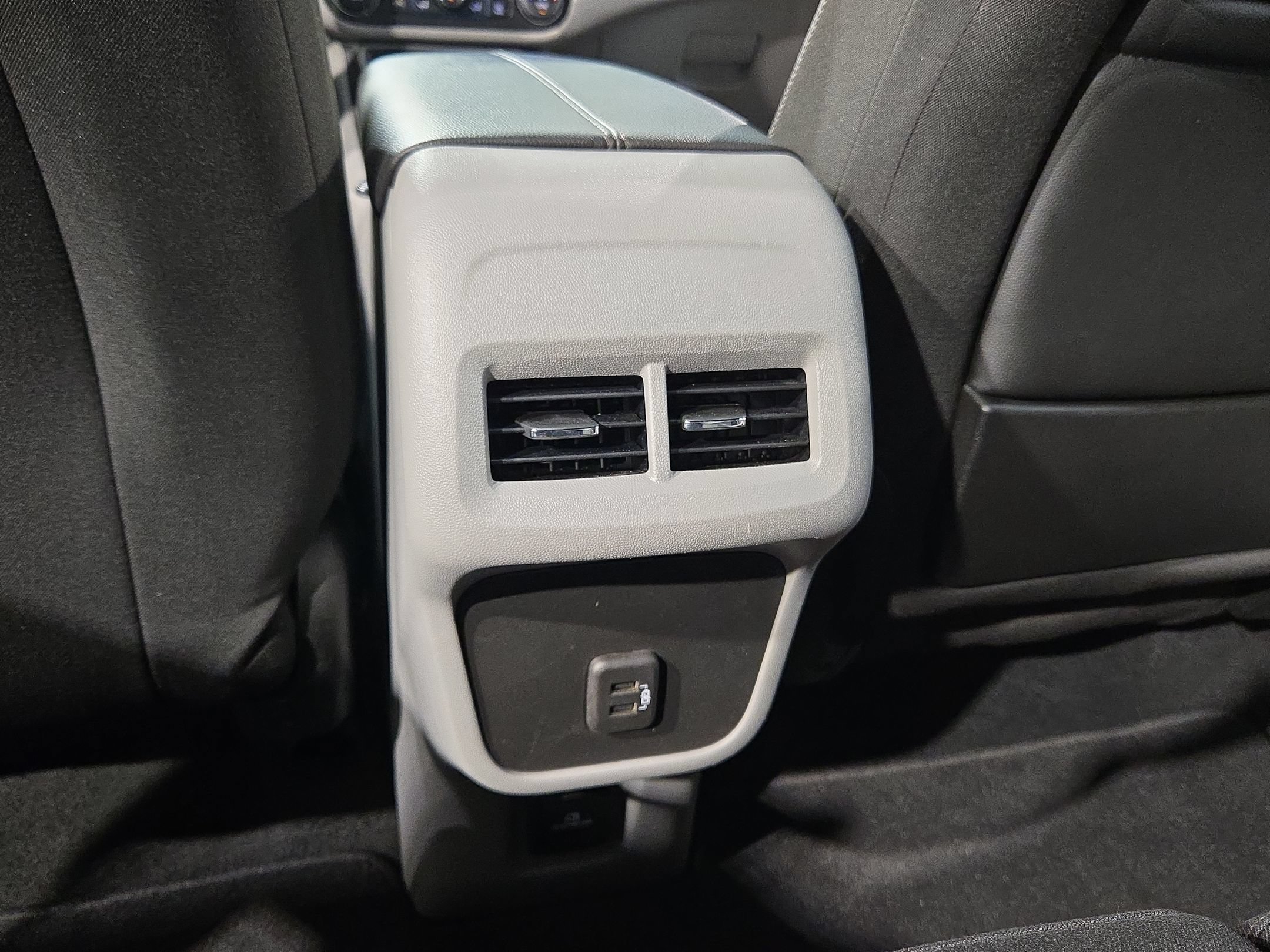 Used 2022 GMC Terrain SLE w/ Driver Convenience Package FWD image 36