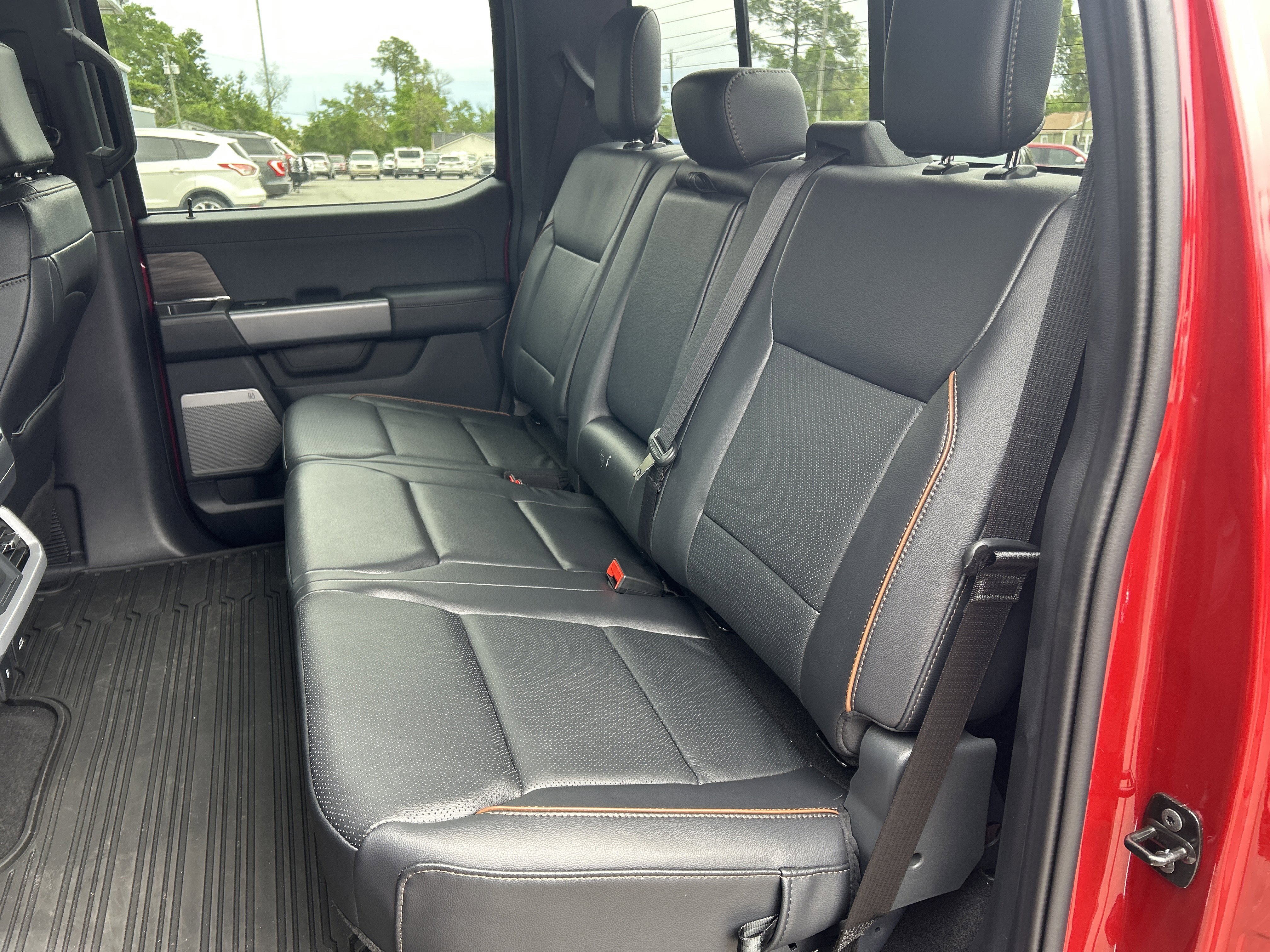 Used 2024 Ford F150 Lariat w/ FX4 Off-Road Package image 15