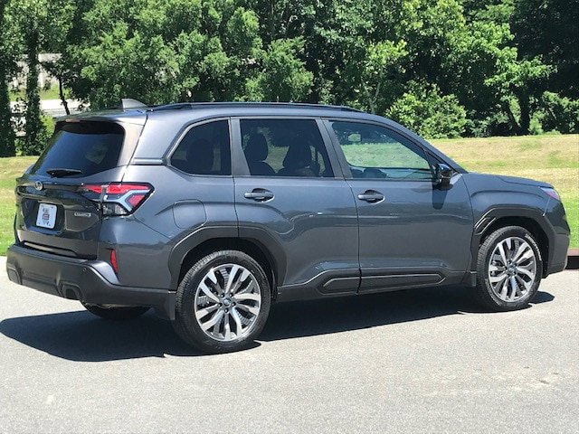 Certified 2025 Subaru Forester Touring w/ Popular Package - Touring AWD/4WD image 4