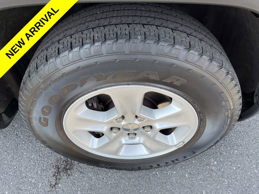 Used 2014 Jeep Grand Cherokee Laredo w/ Quick Order Package 23E image 11