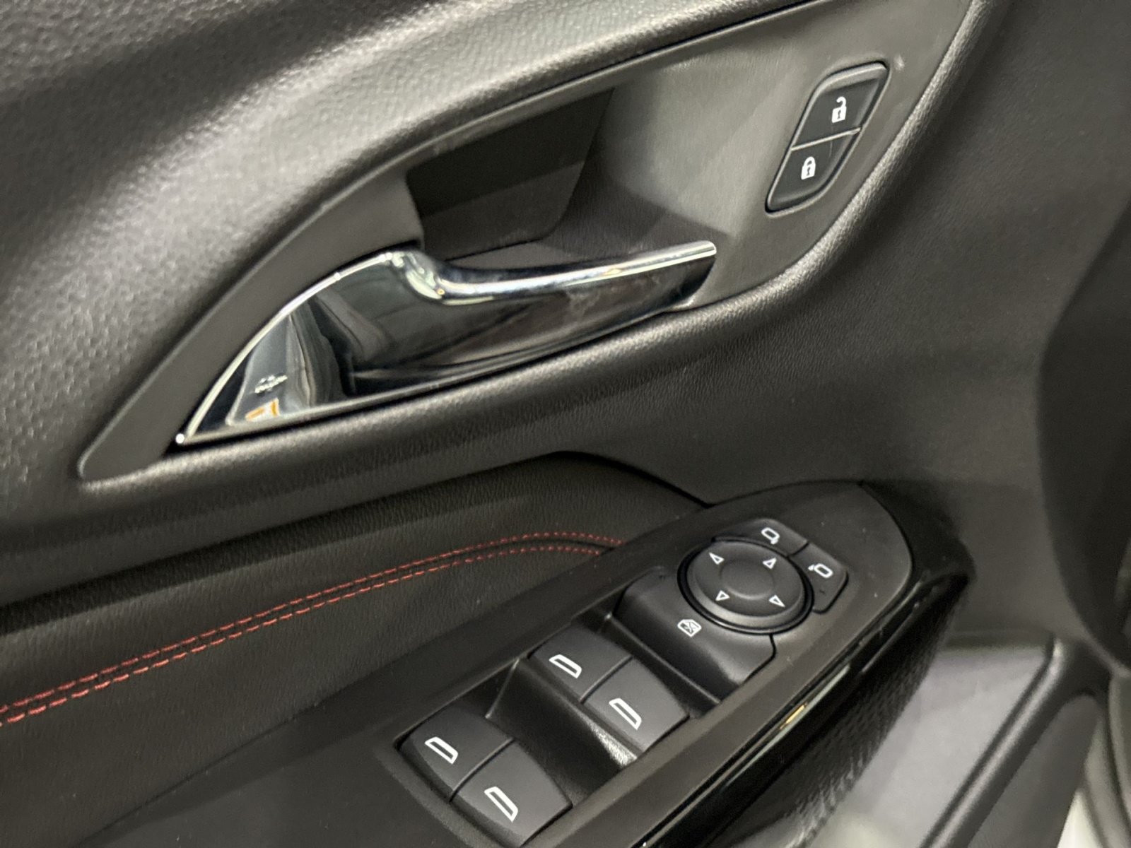 New 2026 Chevrolet Trax RS w/ Driver Confidence Package FWD image 19