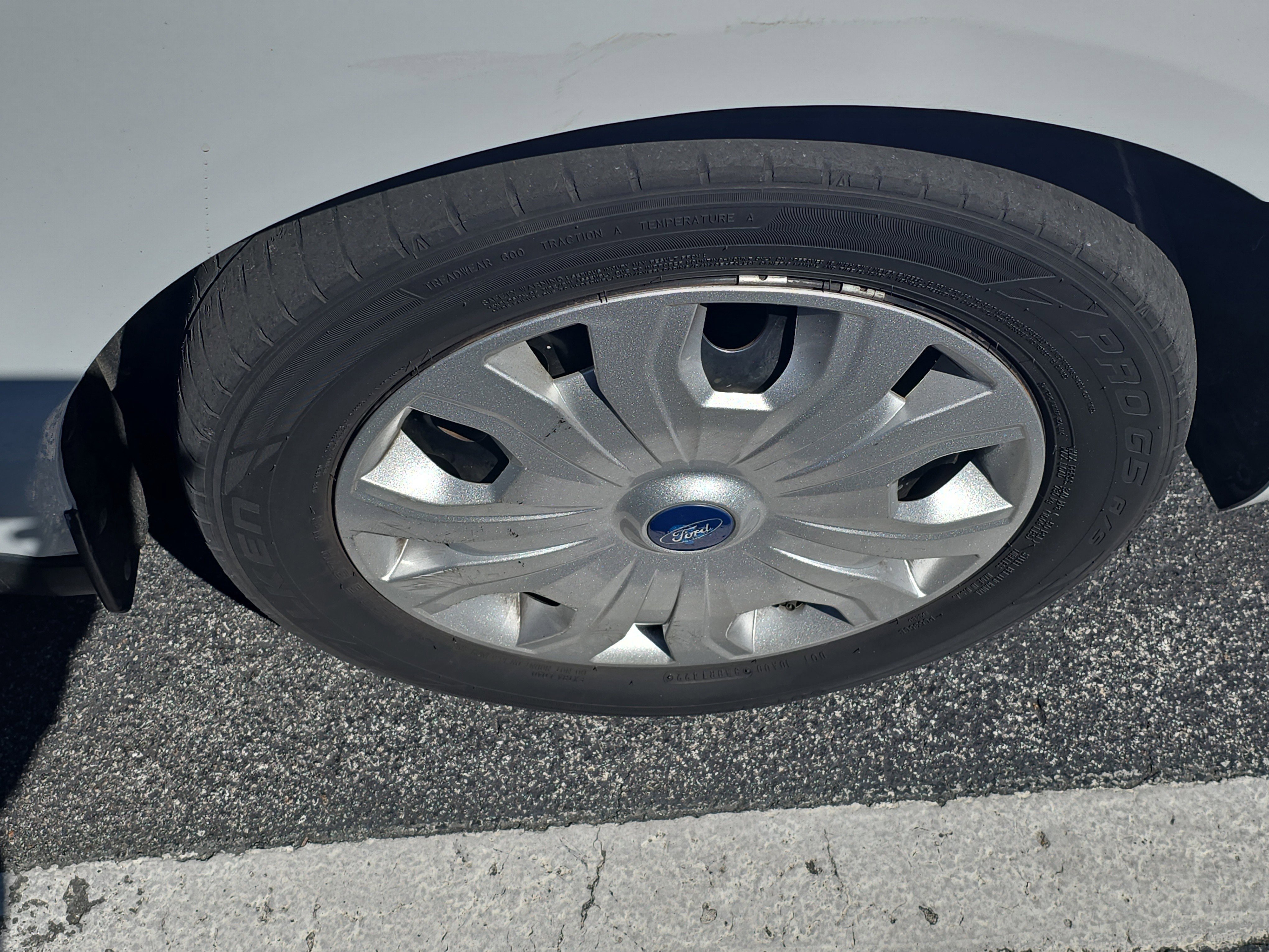 Used 2019 Ford Transit Connect XLT w/ Driver-Assist Package image 10