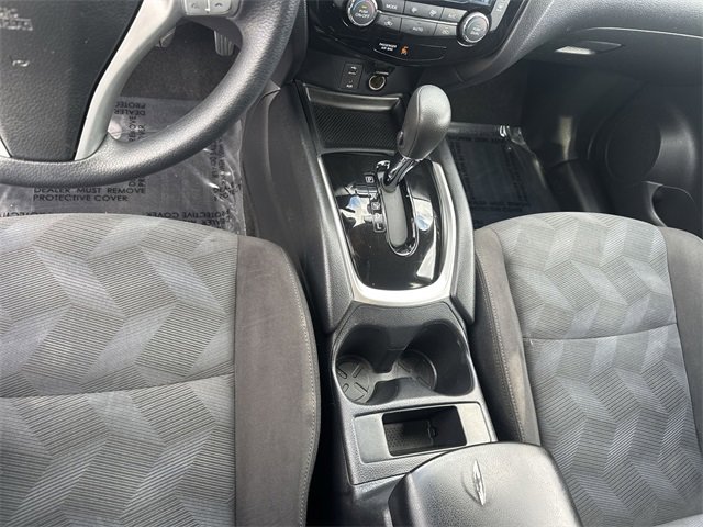Used 2016 Nissan Rogue SV image 22