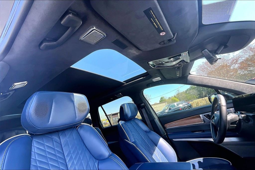 Certified 2026 Cadillac Vistiq Premium Luxury image 26