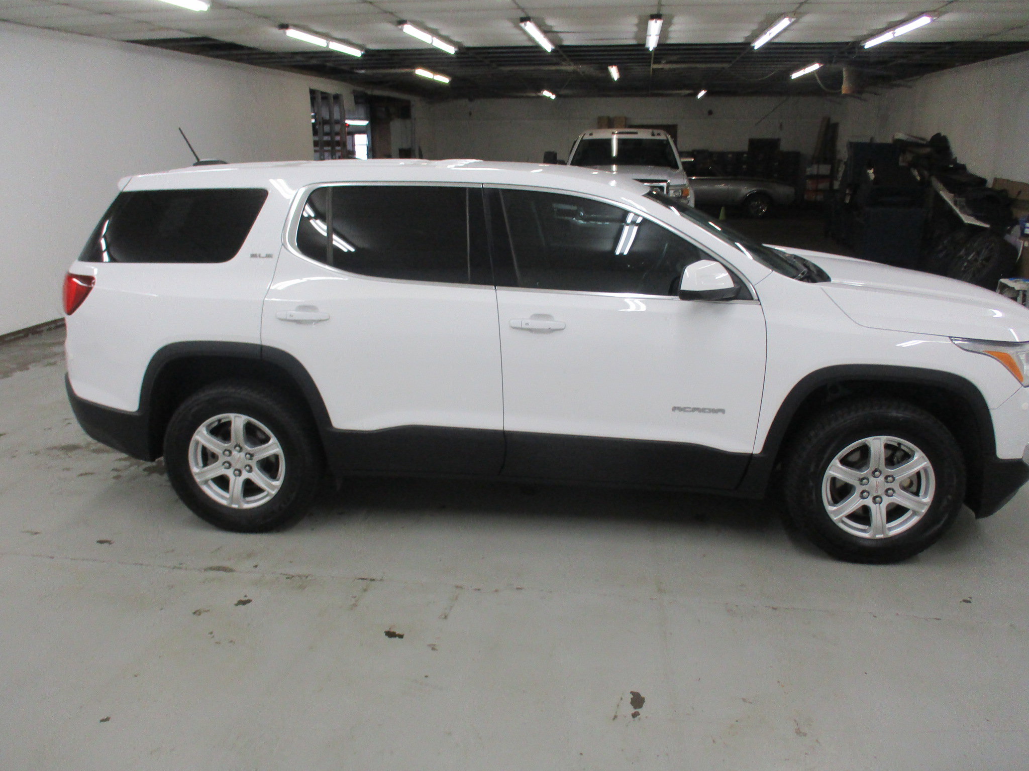 Used 2019 GMC Acadia SLE image 4