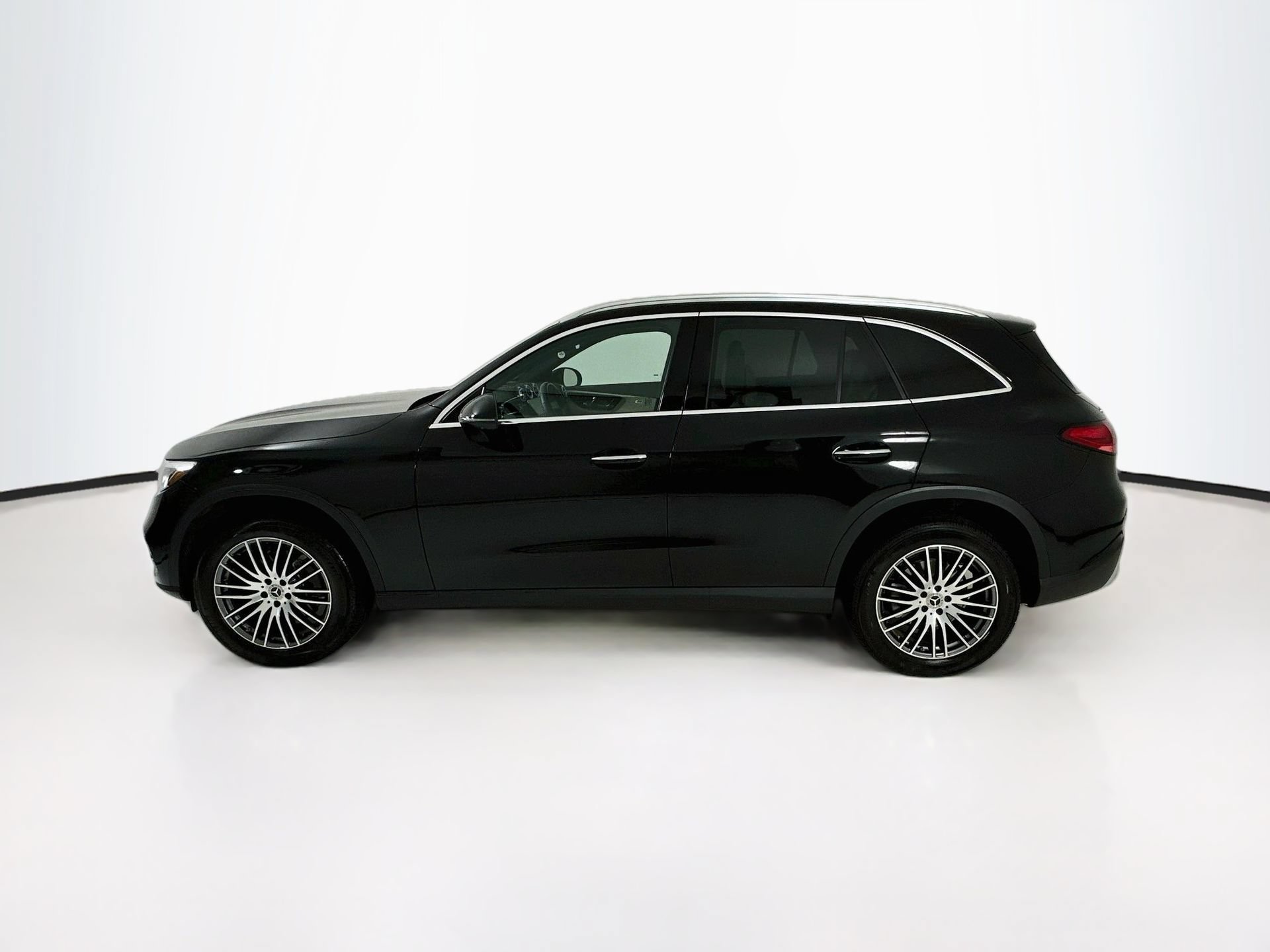 Certified 2026 Mercedes-Benz GLC 300 4MATIC image 5