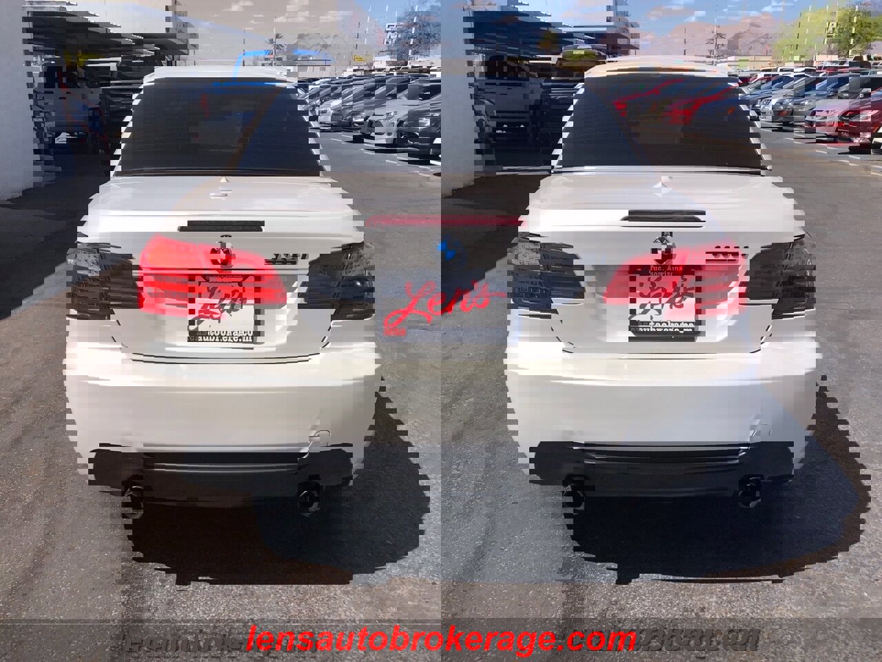 Used 2013 BMW 335i Convertible image 9