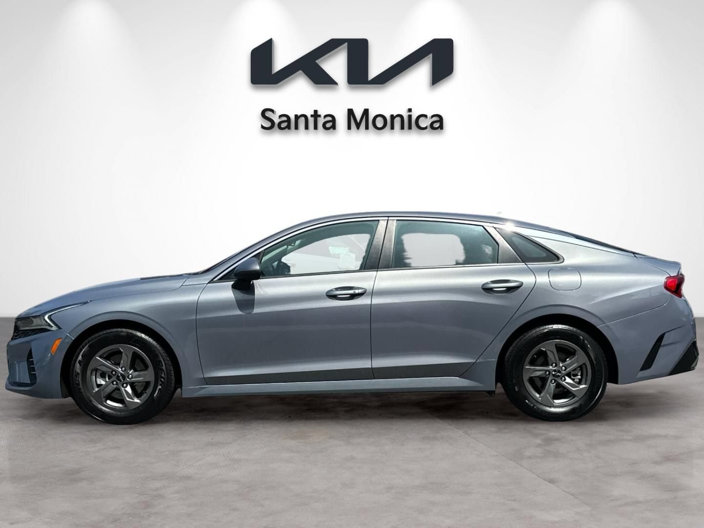 Used 2023 Kia K5 LXS FWD image 3