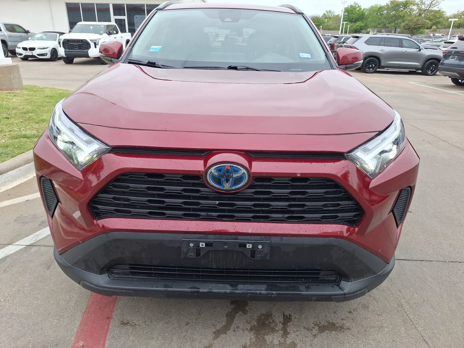 Used 2022 Toyota RAV4 XLE w/ Convenience Package AWD/4WD image 9