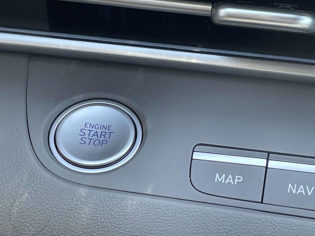 Certified 2024 Hyundai Elantra SEL FWD image 20
