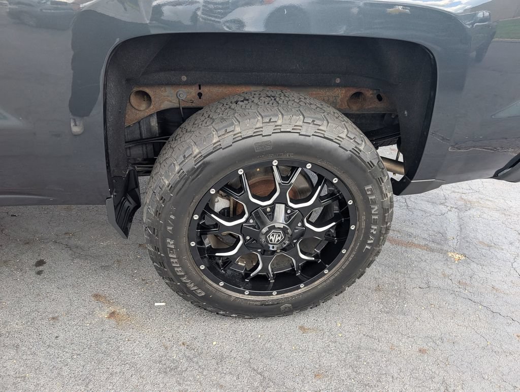 Used 2018 Chevrolet Silverado 1500 LT AWD/4WD image 20