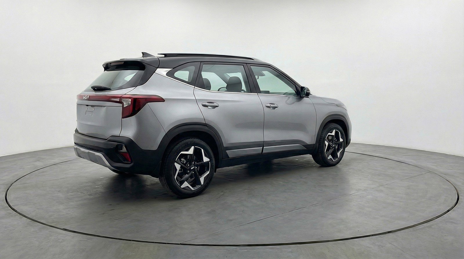 Used 2025 Kia Seltos S image 9
