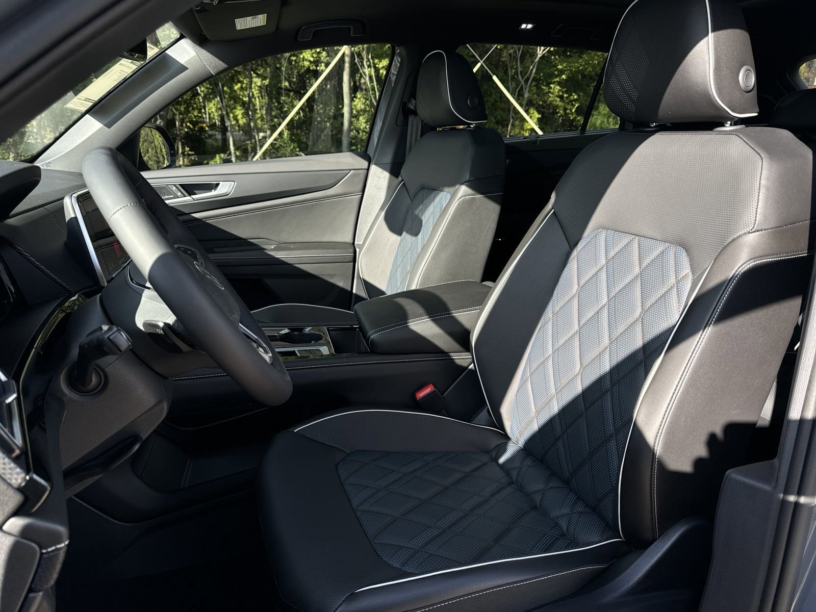 Used 2026 Volkswagen Atlas Cross Sport SEL Premium R-Line image 9