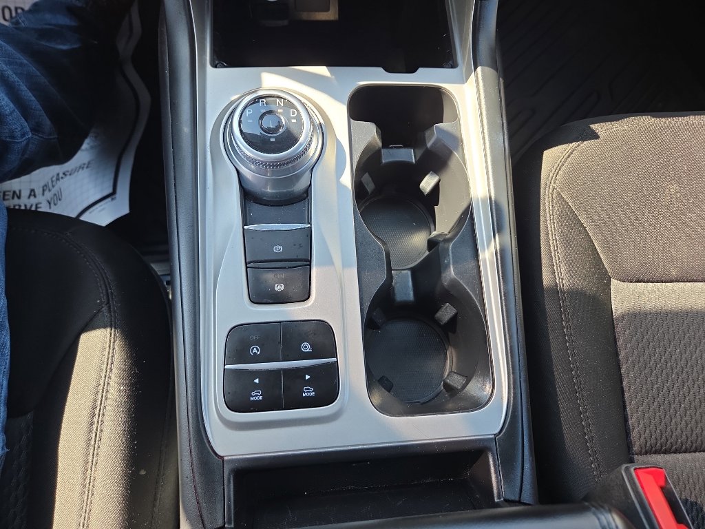 Used 2024 Ford Explorer XLT RWD image 32