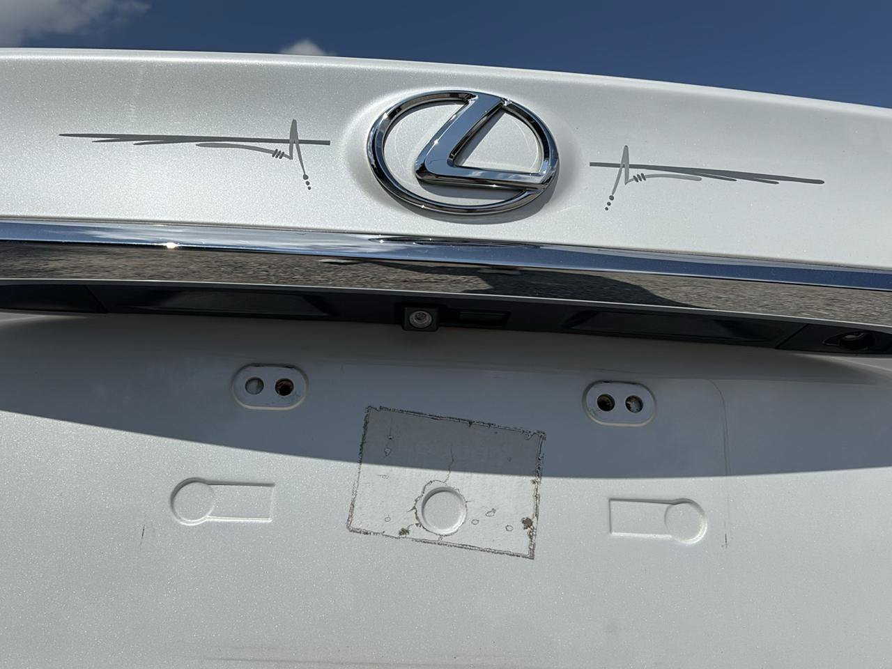 Used 2013 Lexus LS 460 w/ Comfort Pkg RWD image 17