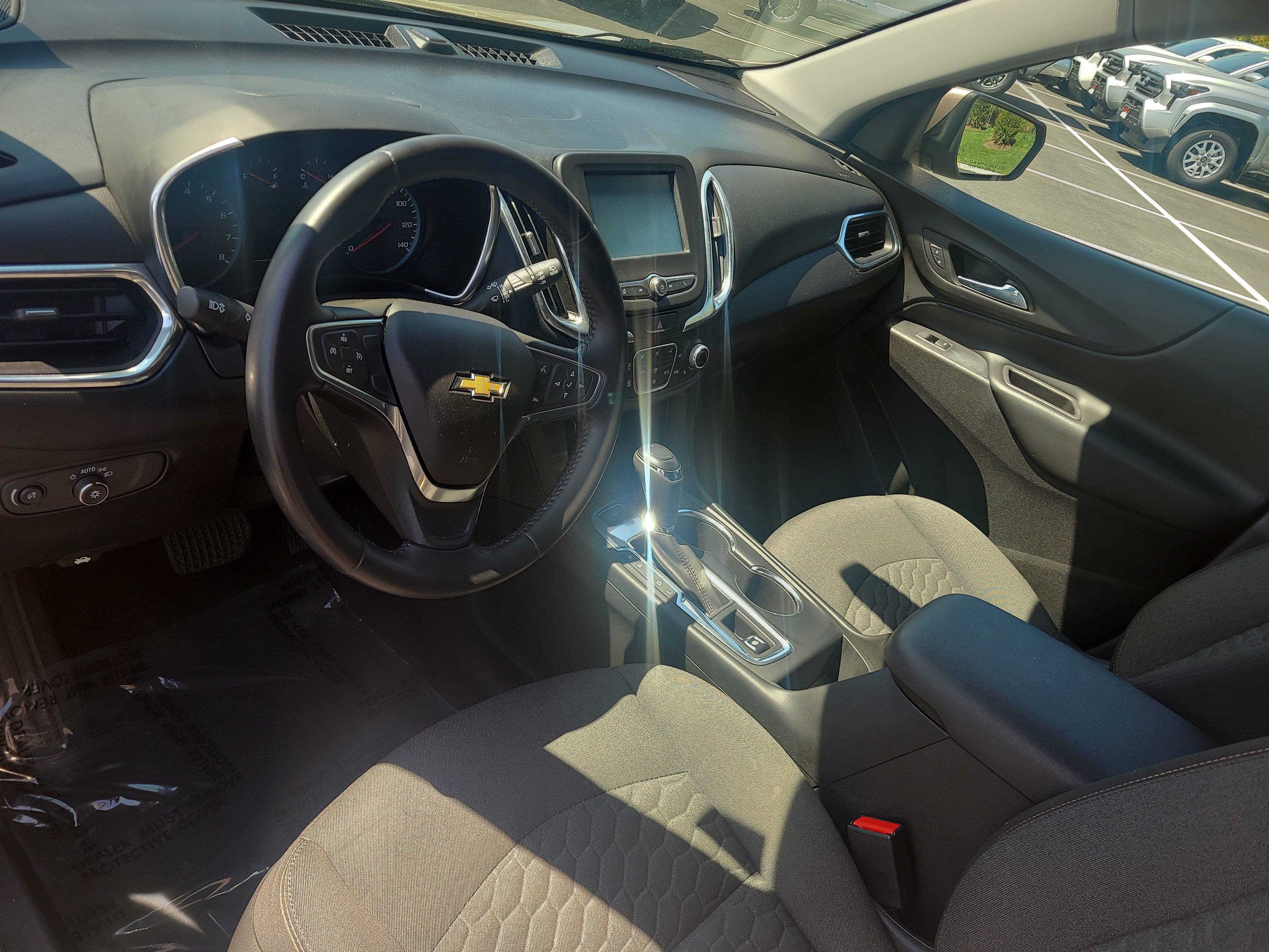 Used 2018 Chevrolet Equinox LT AWD/4WD image 16