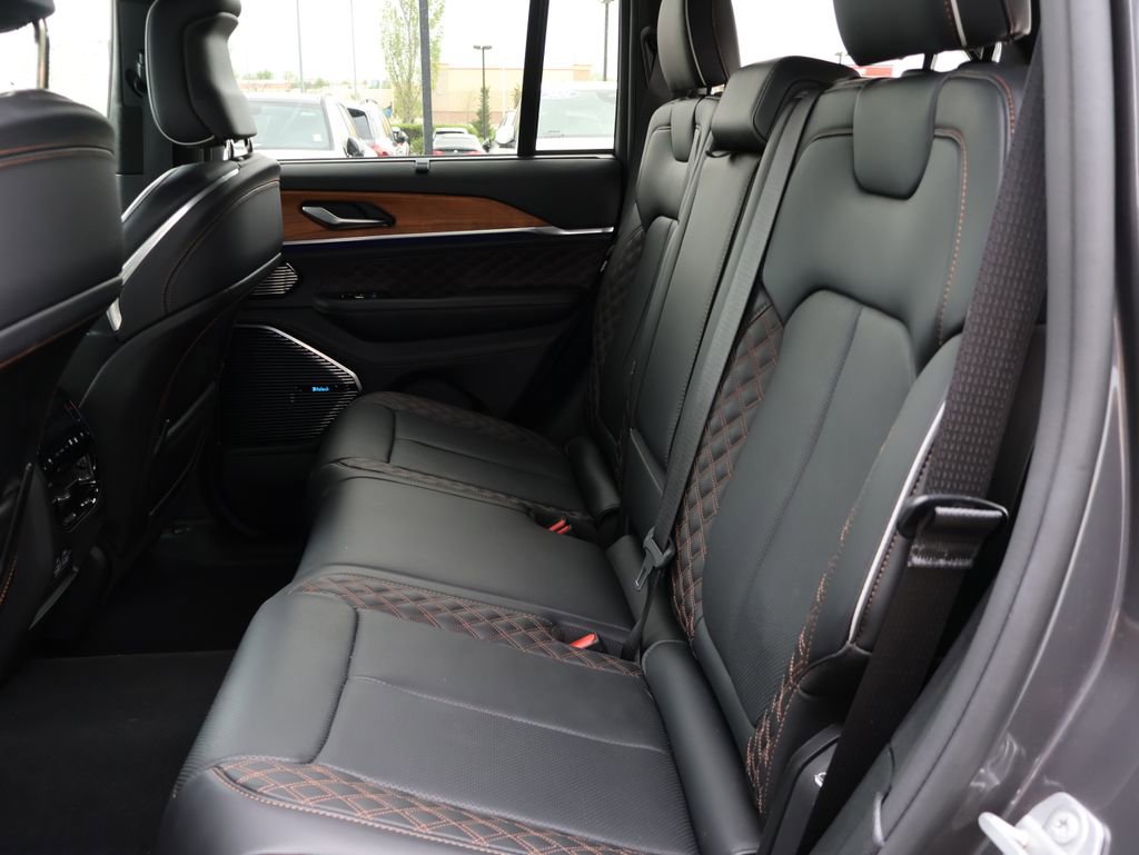 Used 2022 Jeep Grand Cherokee Summit image 14