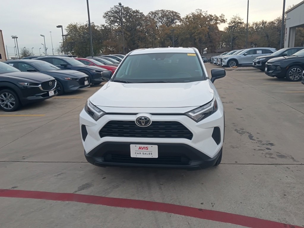 Used 2025 Toyota RAV4 LE image 5