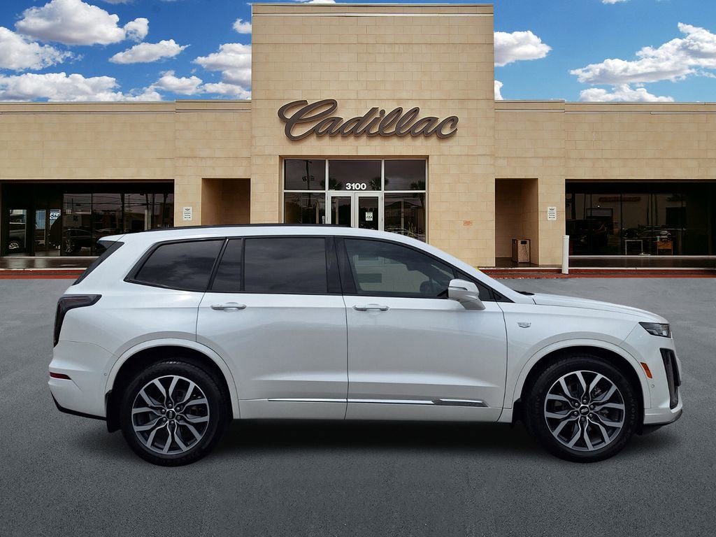 Used 2021 Cadillac XT6 Sport image 2
