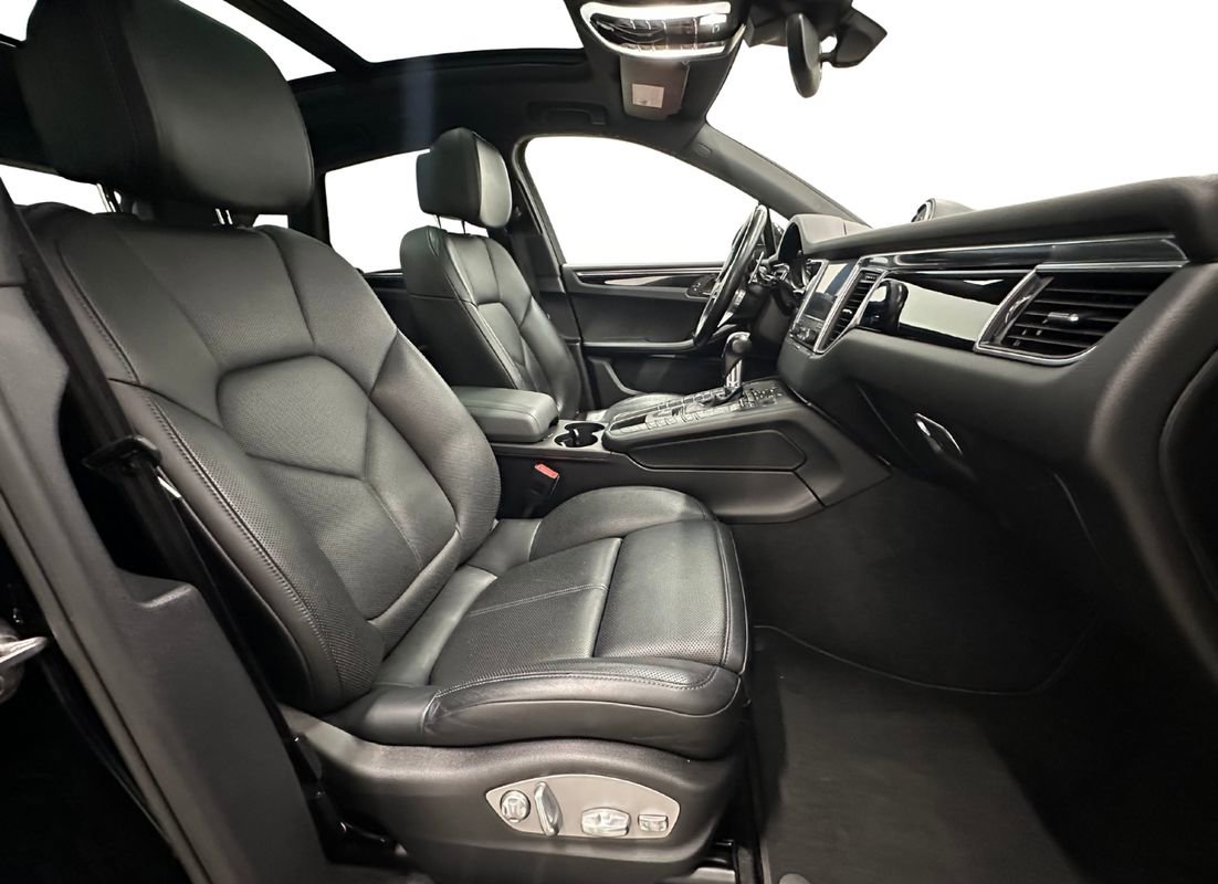 Used 2018 Porsche Macan image 19