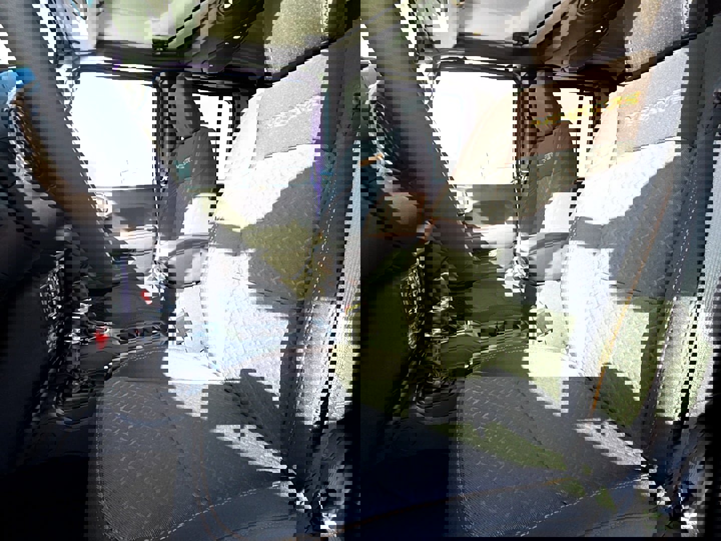 New 2026 Jeep Gladiator Mojave w/ Steel Bumper Group image 15