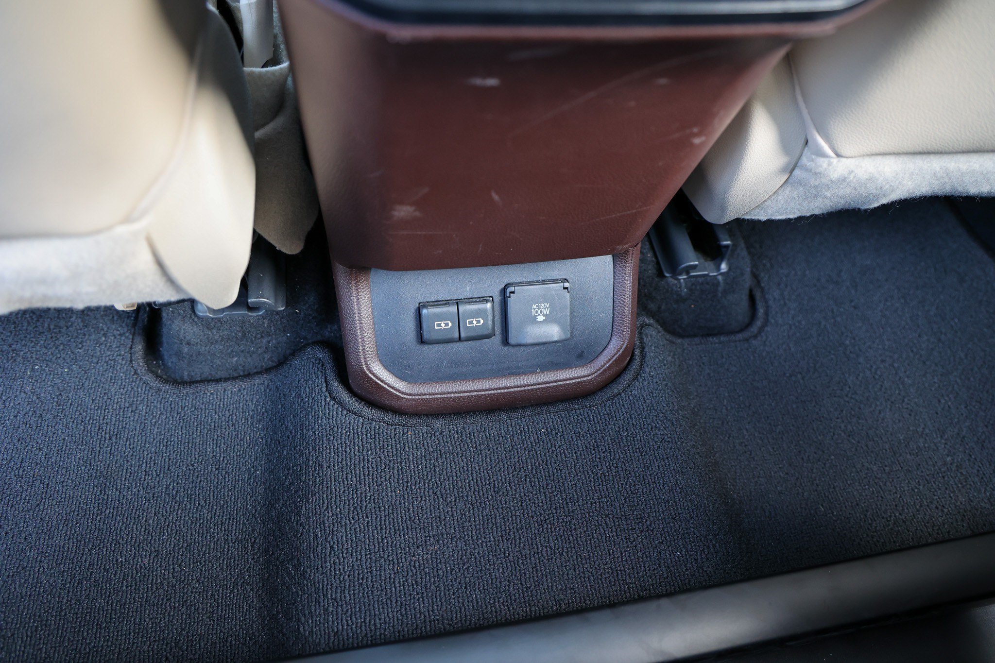 Used 2022 Toyota Highlander Limited AWD/4WD image 46