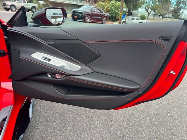 Used 2025 Chevrolet Corvette Z06 RWD image 24