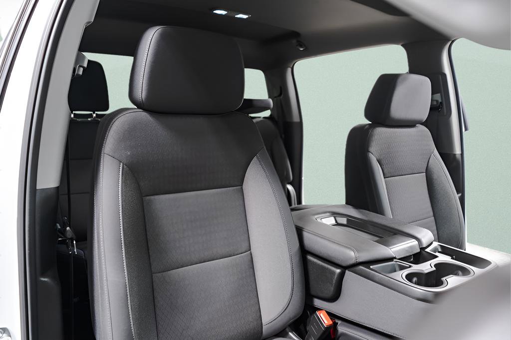 Used 2025 Chevrolet Silverado 2500 LT w/ Convenience Package image 34