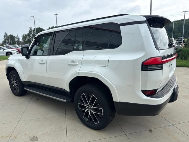 Used 2025 Lexus GX 550 w/ Accessory Package (2T) AWD/4WD image 5