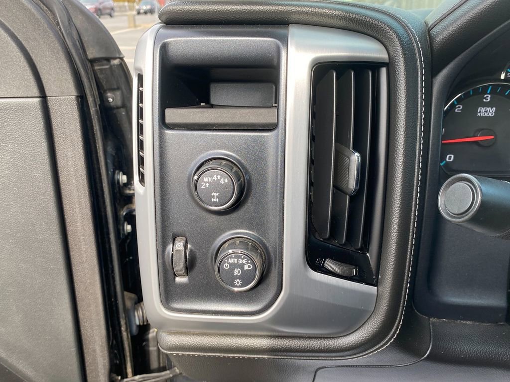 Used 2017 GMC Sierra 1500 SLE w/ SLE Value Package image 14