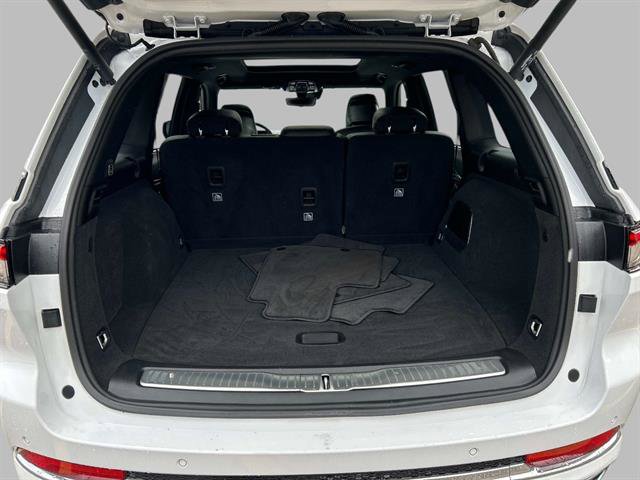 Used 2023 Jeep Grand Cherokee Overland w/ Luxury Tech Group IV image 12