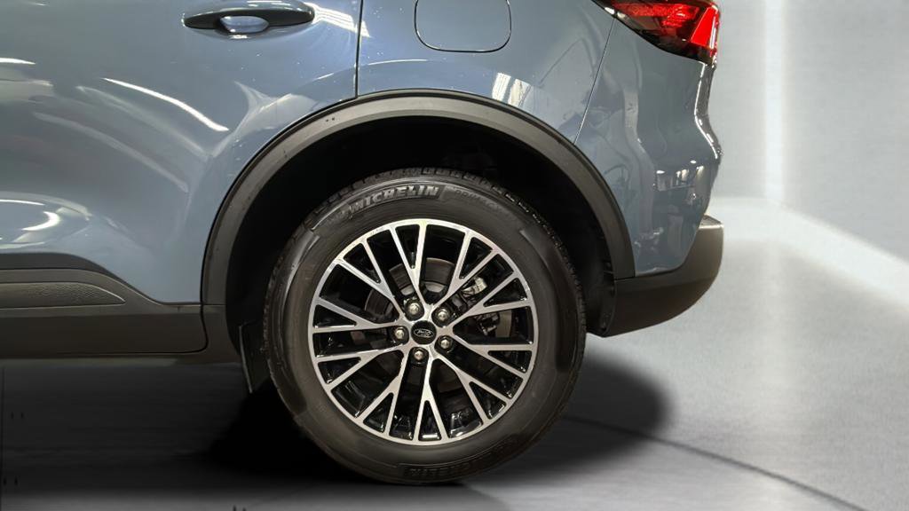 Used 2023 Ford Escape SE image 27