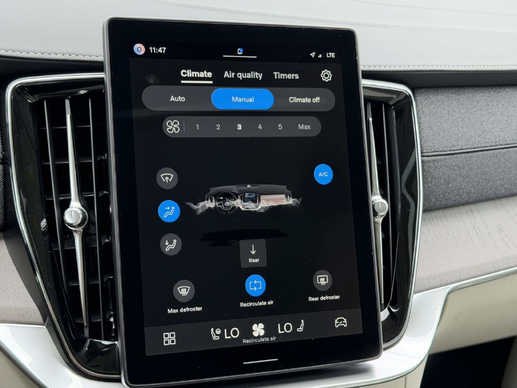New 2026 Volvo XC90 B6 Ultra w/ Protection Package AWD/4WD image 5
