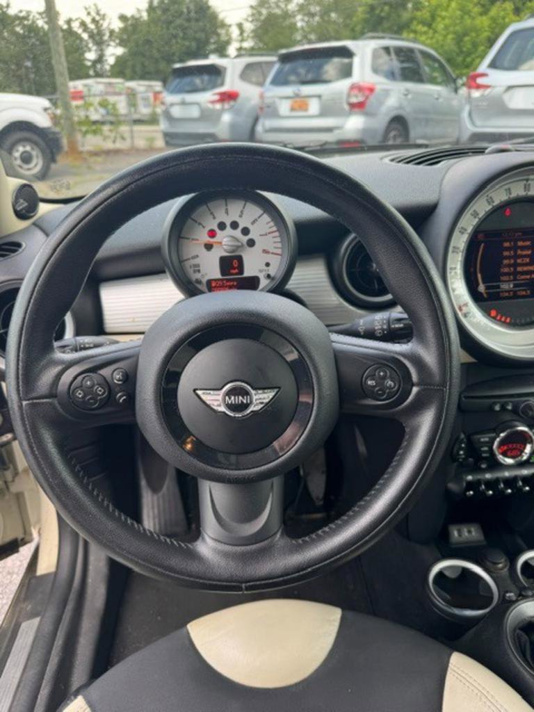 Used 2013 MINI Cooper Clubman FWD image 10