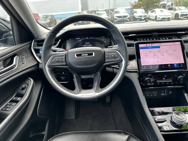 Used 2023 Jeep Grand Cherokee 4WD 4xe image 16