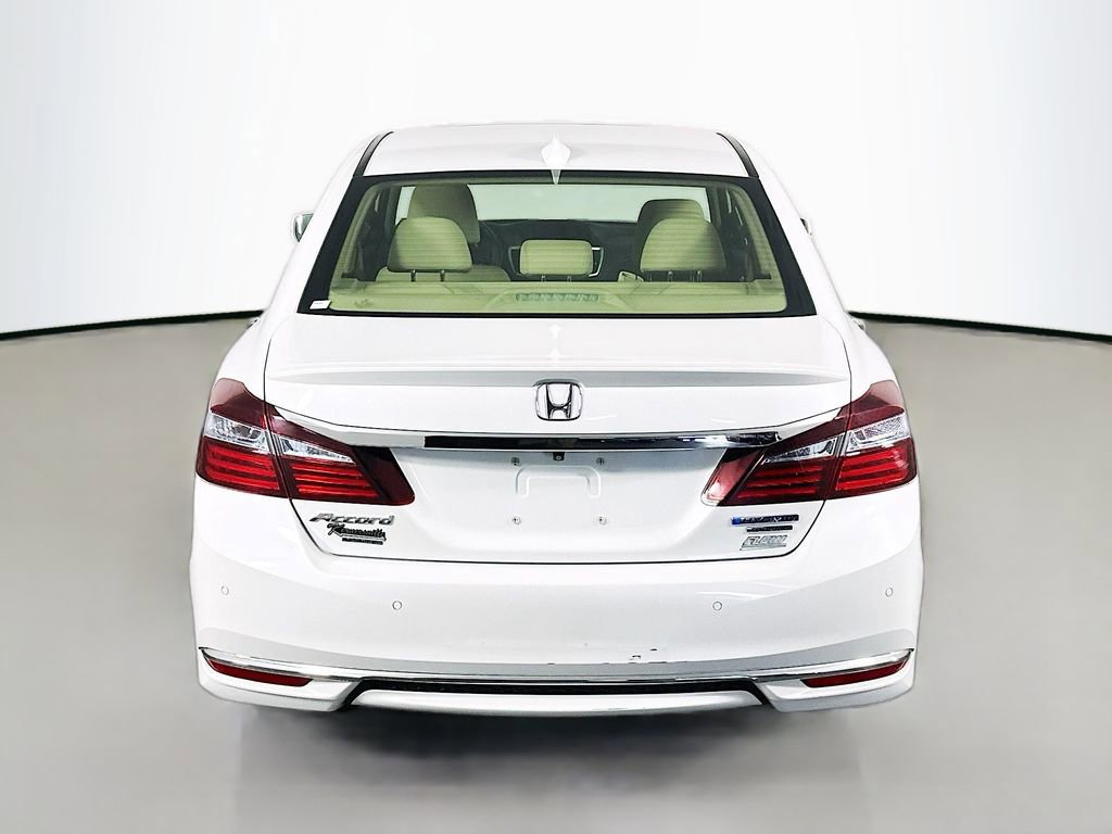 Used 2017 Honda Accord Touring image 6
