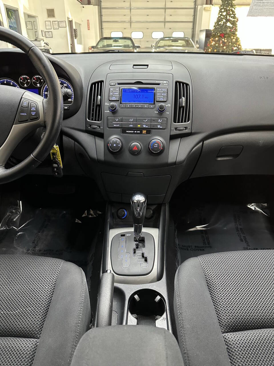 Used 2009 Hyundai Elantra image 26