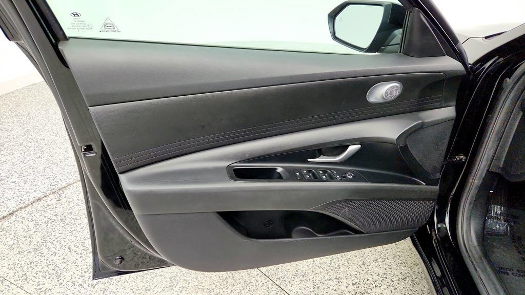 Used 2022 Hyundai Elantra SEL w/ Cargo Package FWD image 10