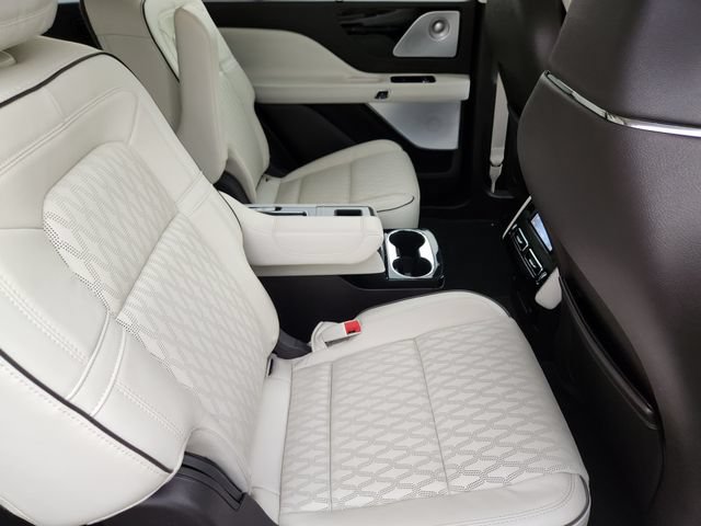Used 2023 Lincoln Aviator Black Label Grand Touring w/ Class IV Trailer Tow Package AWD/4WD image 24
