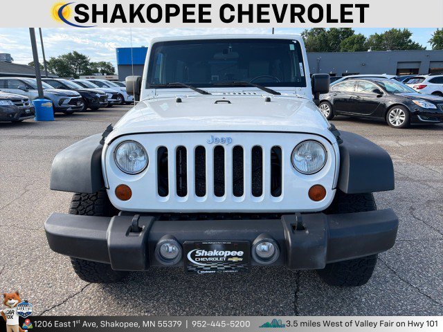 Used 2010 Jeep Wrangler Unlimited Rubicon AWD/4WD image 2