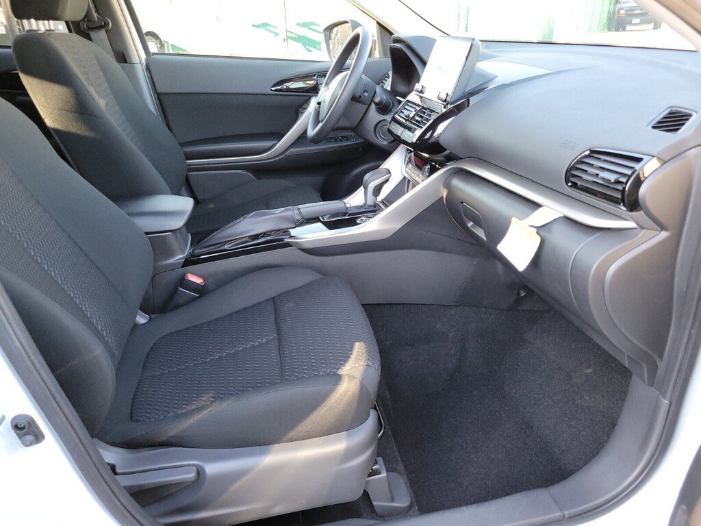 Used 2024 Mitsubishi Eclipse Cross Black Edition image 10