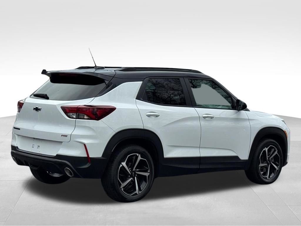 Used 2023 Chevrolet TrailBlazer RS w/ Sun and Liftgate Package image 6