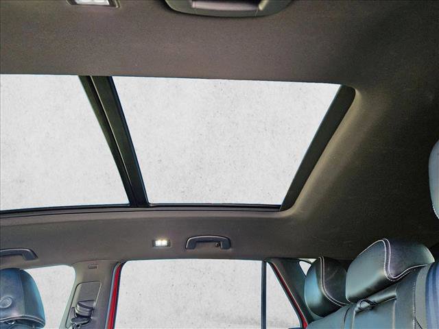 Used 2024 Volkswagen Atlas Cross Sport SE image 19